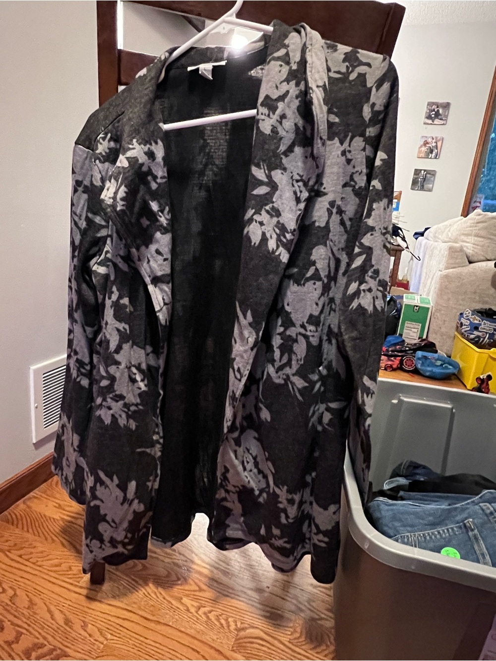 Dana Buchman Black & Gray Floral Open-Front Blazer